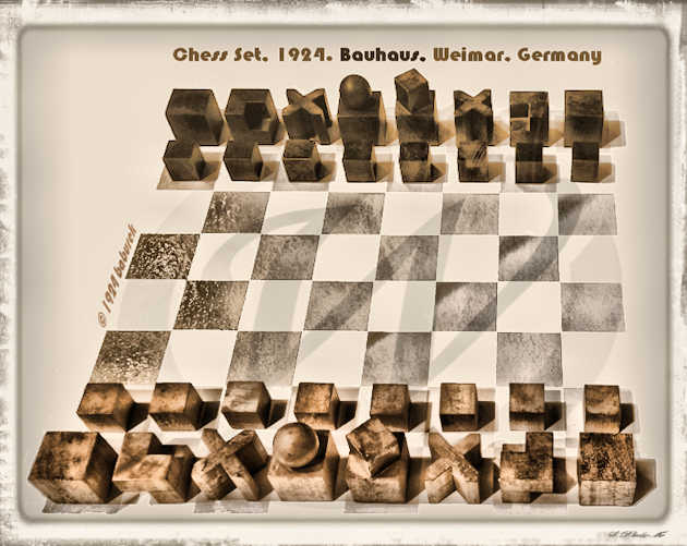 Joseph Hartwig Bauhaus Chess Set from 1924